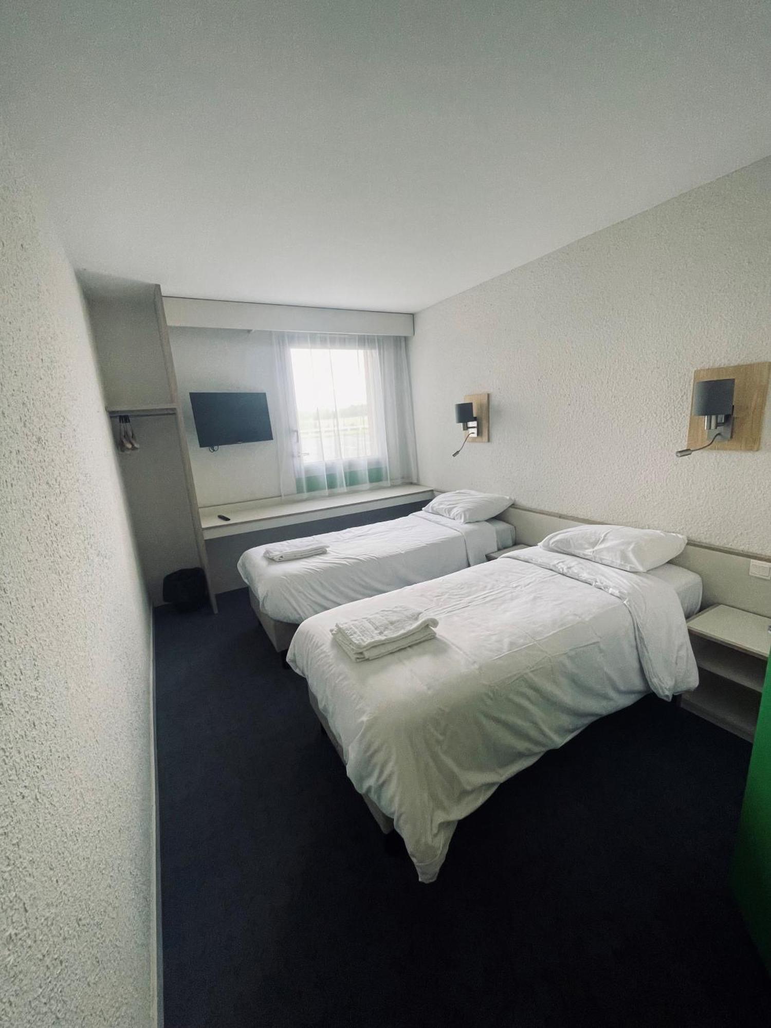 Hotel La Petite Auberge Chambretaud Eksteriør bilde